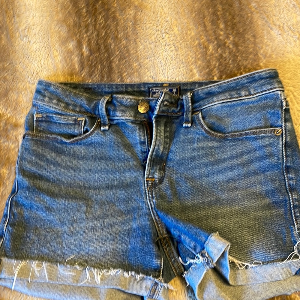 Abercrombie & Fitch cut off denim shorts